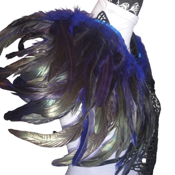 Feather Crochet Adjustable Top - Picture 3 of 5